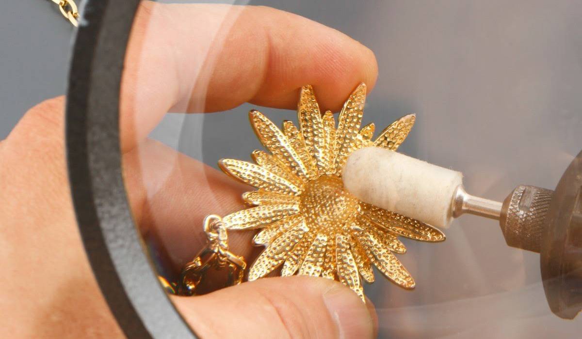 Altın Bilezik Nasıl Parlatılır